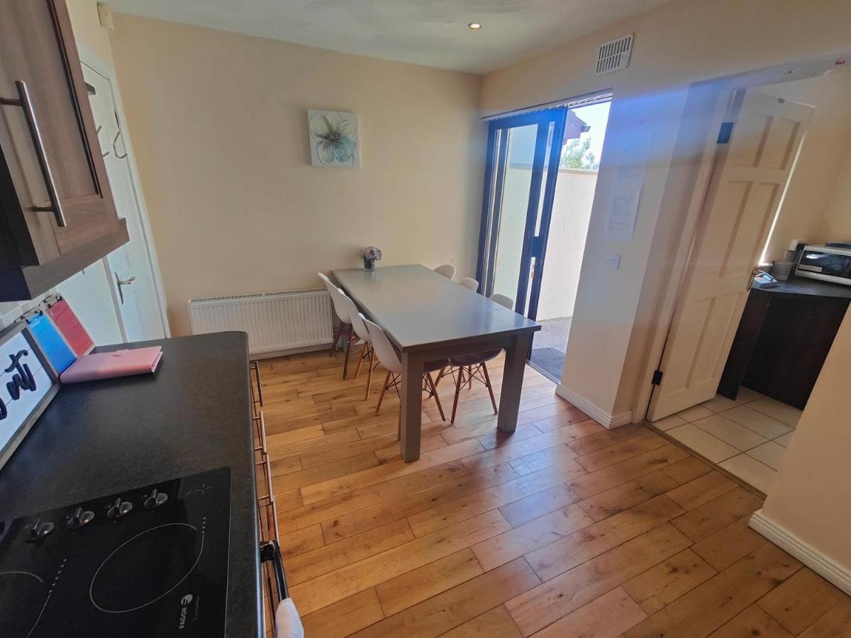 Modern City Centre House In Heart Of Galway City Zewnętrze zdjęcie
